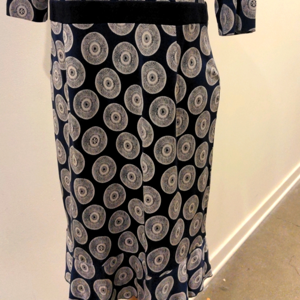 Tory Burch Kayla Medallion Print Silk Sheath Dress Size Large - Picture 4 of 8